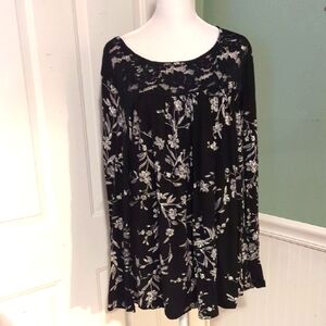 Bishuige 2X Black White Floral Long Sleeve Top Shirt Lace Front Top Any Season